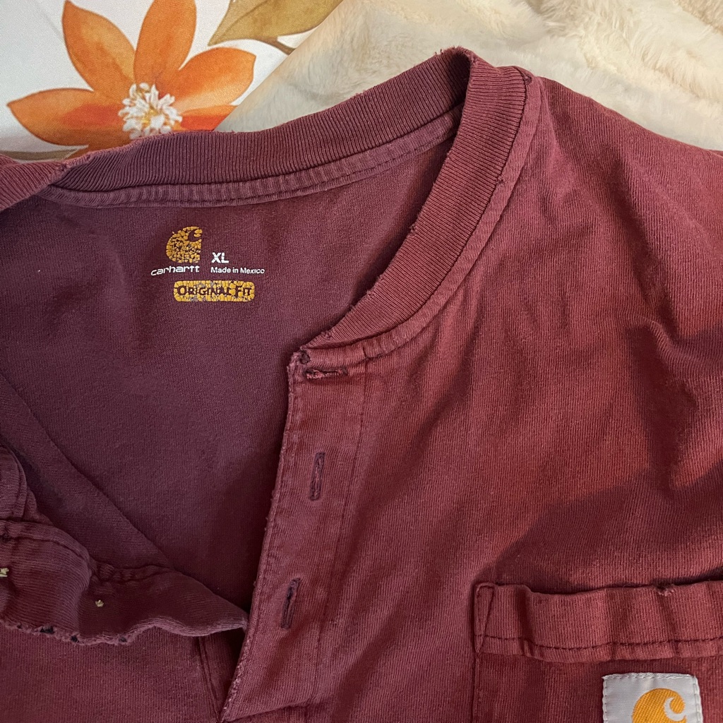 Carhartt Unisex Xl Dark Red Long Sleeve Pocket Grunge Ripped Classic Tee School